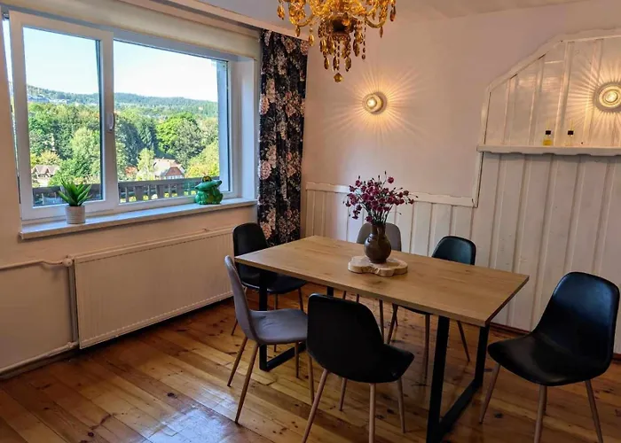 Dom Dla 10-12 Osob W Centrum Uzdrowiska فيلة *